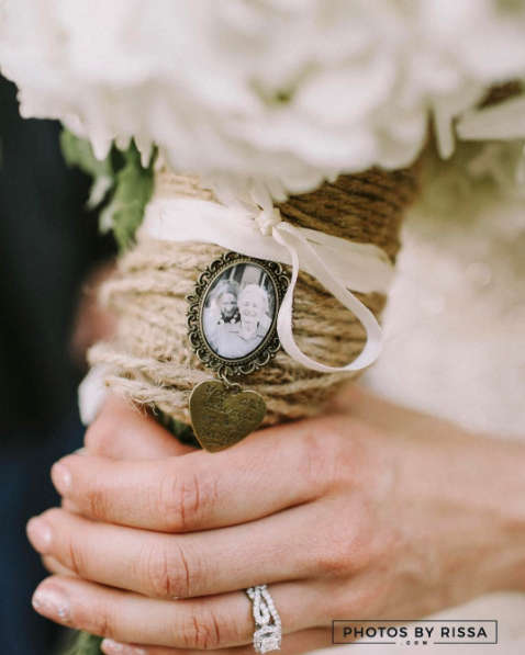 10 ways to remember lost loved ones at your wedding | The Internet's Maid of Honor